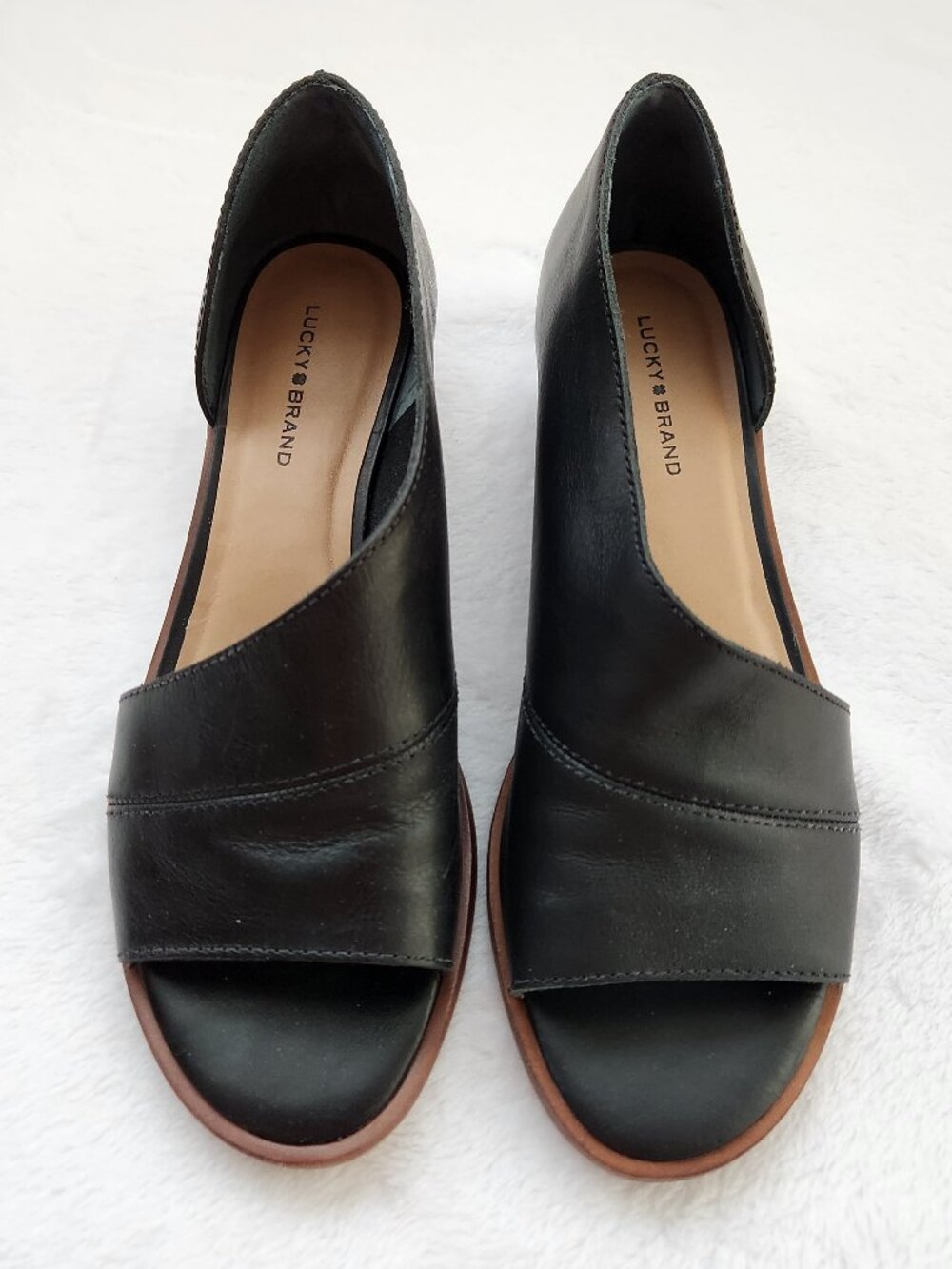 Ladies Lucky Black Leather Serkie Shoe Open Toe Open Side Size 8 NIB